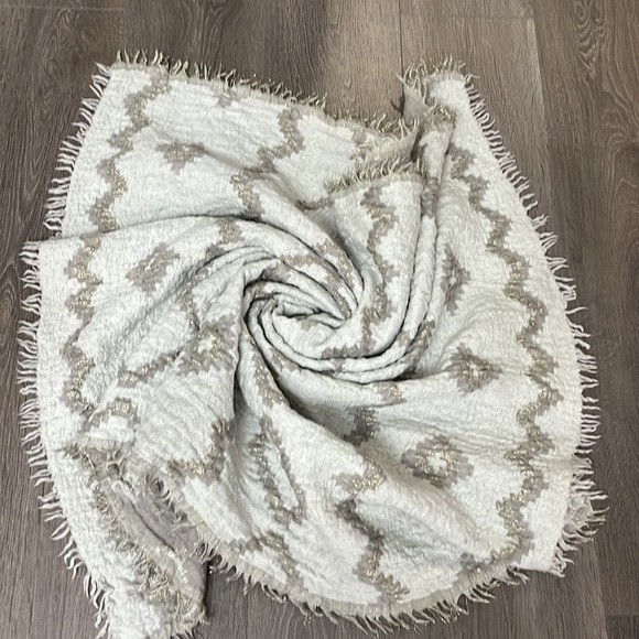 Wilfred Diamond mosaic scarf in taupe/grey - Picture 3 of 5